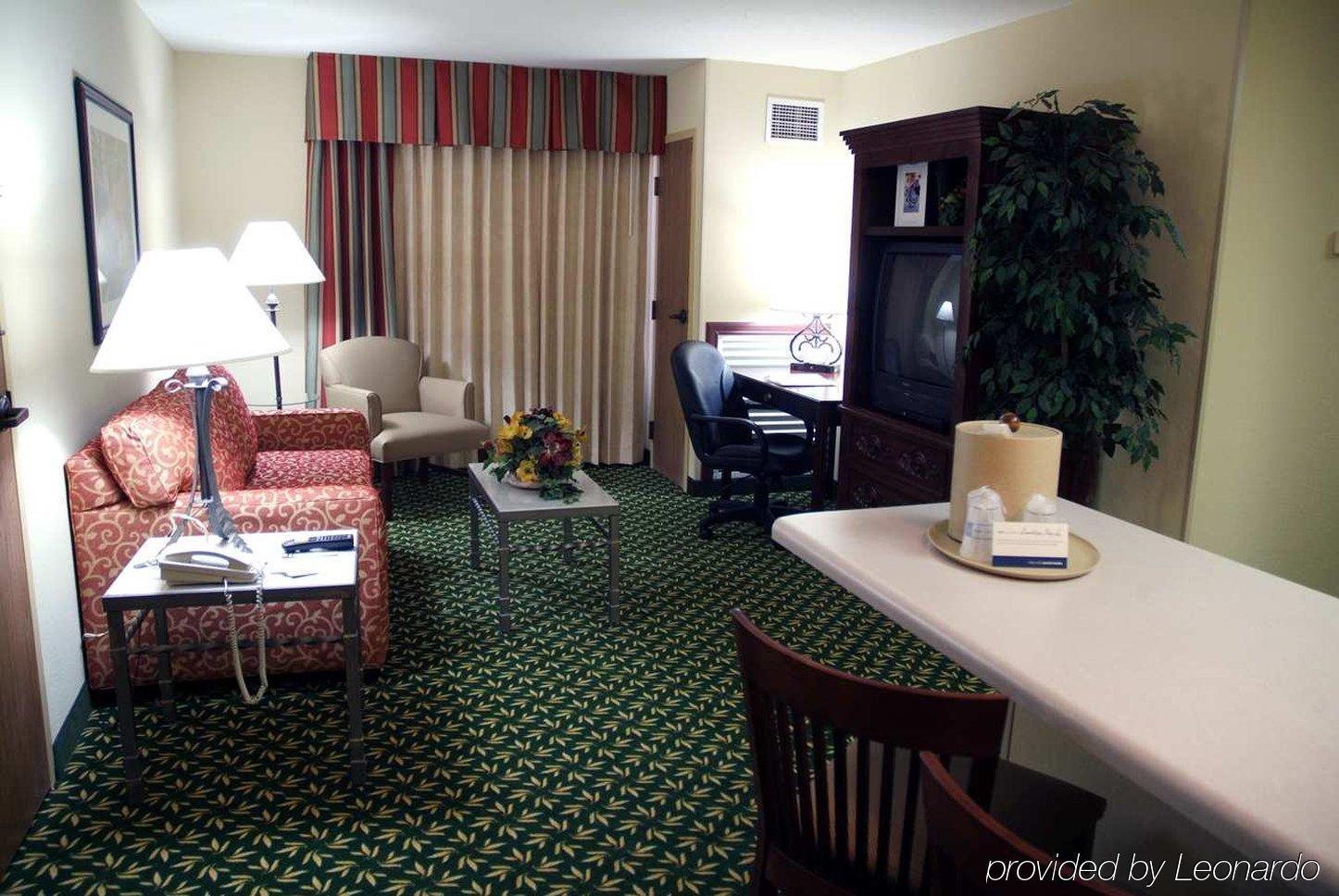 Hampton Inn & Suites El Paso-Airport Room photo
